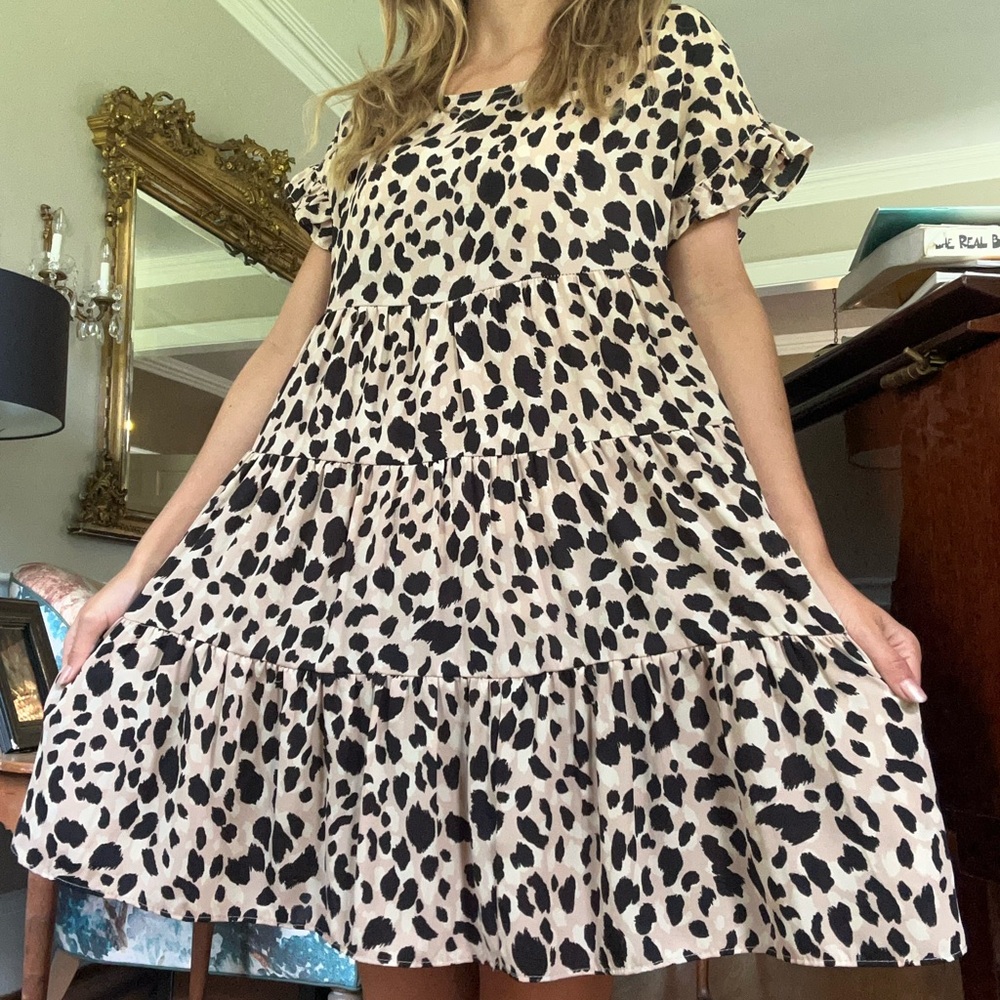 Short sleeve leopard print dress  fits a xs small medium